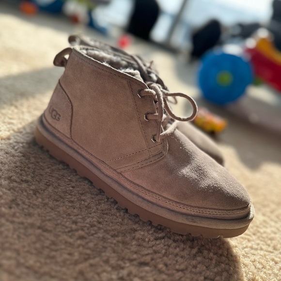 Ugg Neumal. Size 7 - Picture 2 of 2